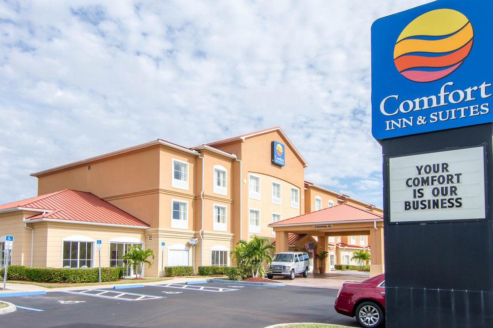 Comfort Inn & Suites Airport Fort Myers Exterior foto