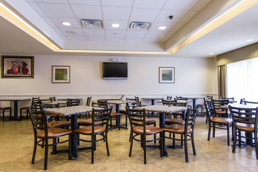 Comfort Inn & Suites Airport Fort Myers Exterior foto
