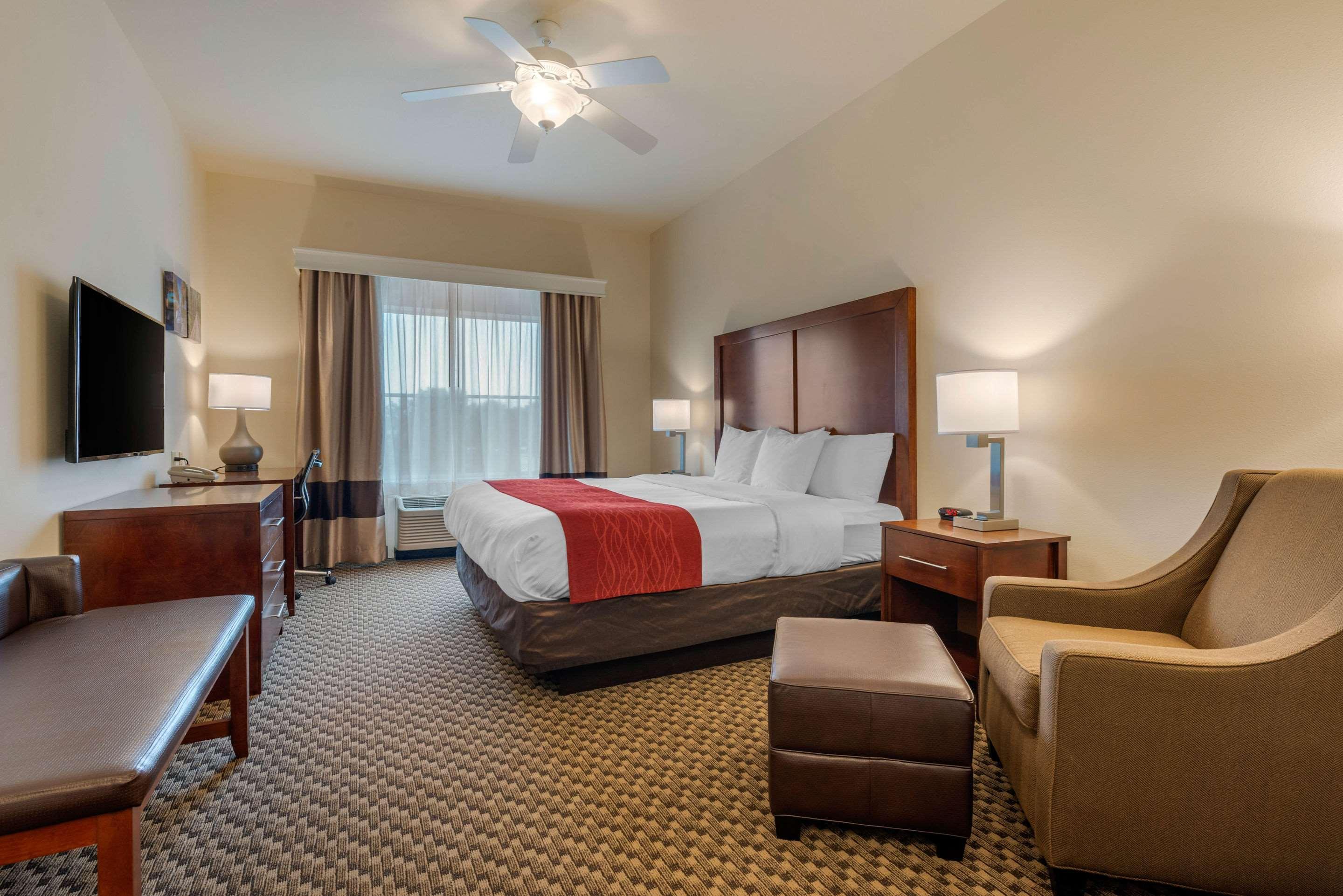 Comfort Inn & Suites Airport Fort Myers Exterior foto