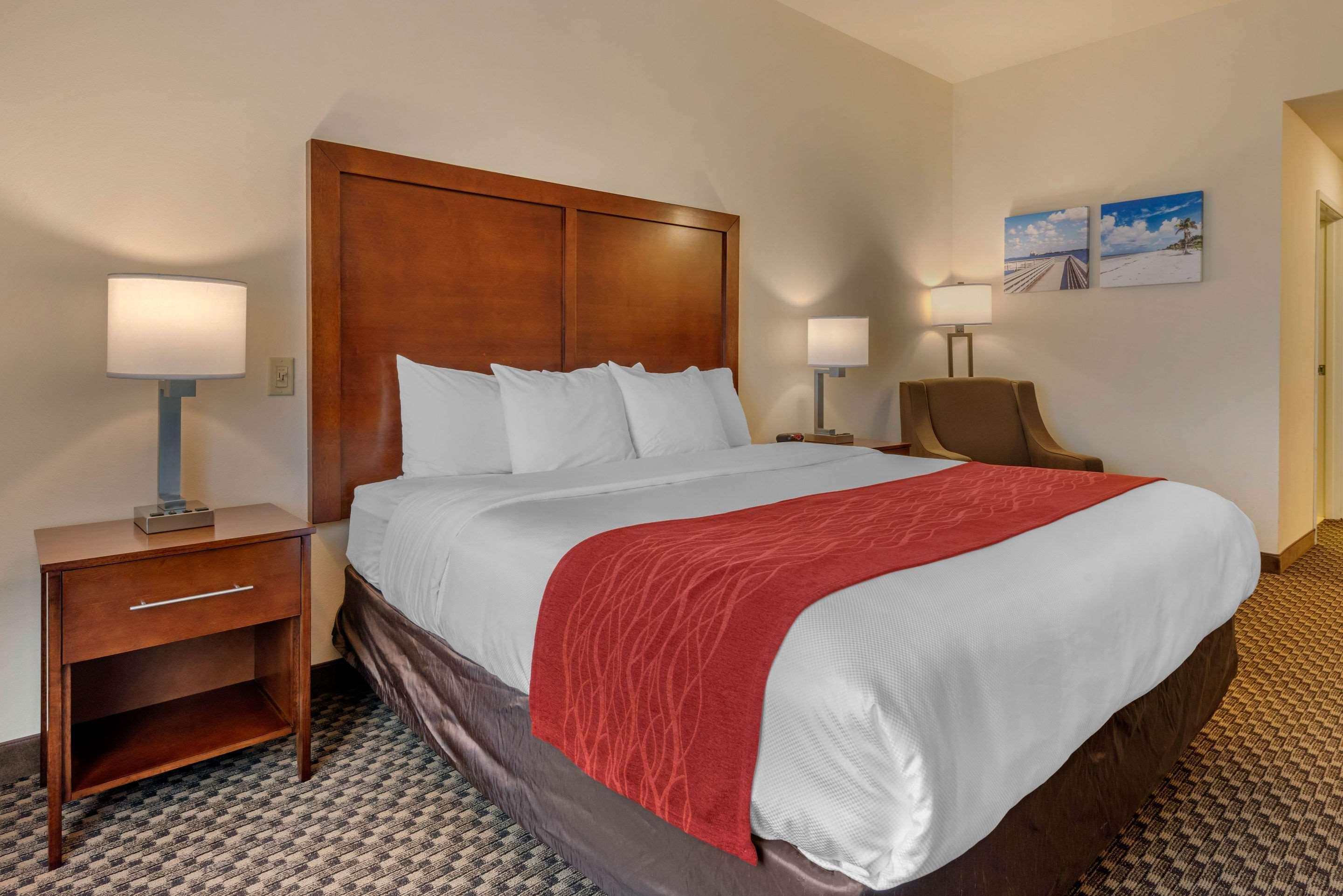 Comfort Inn & Suites Airport Fort Myers Exterior foto