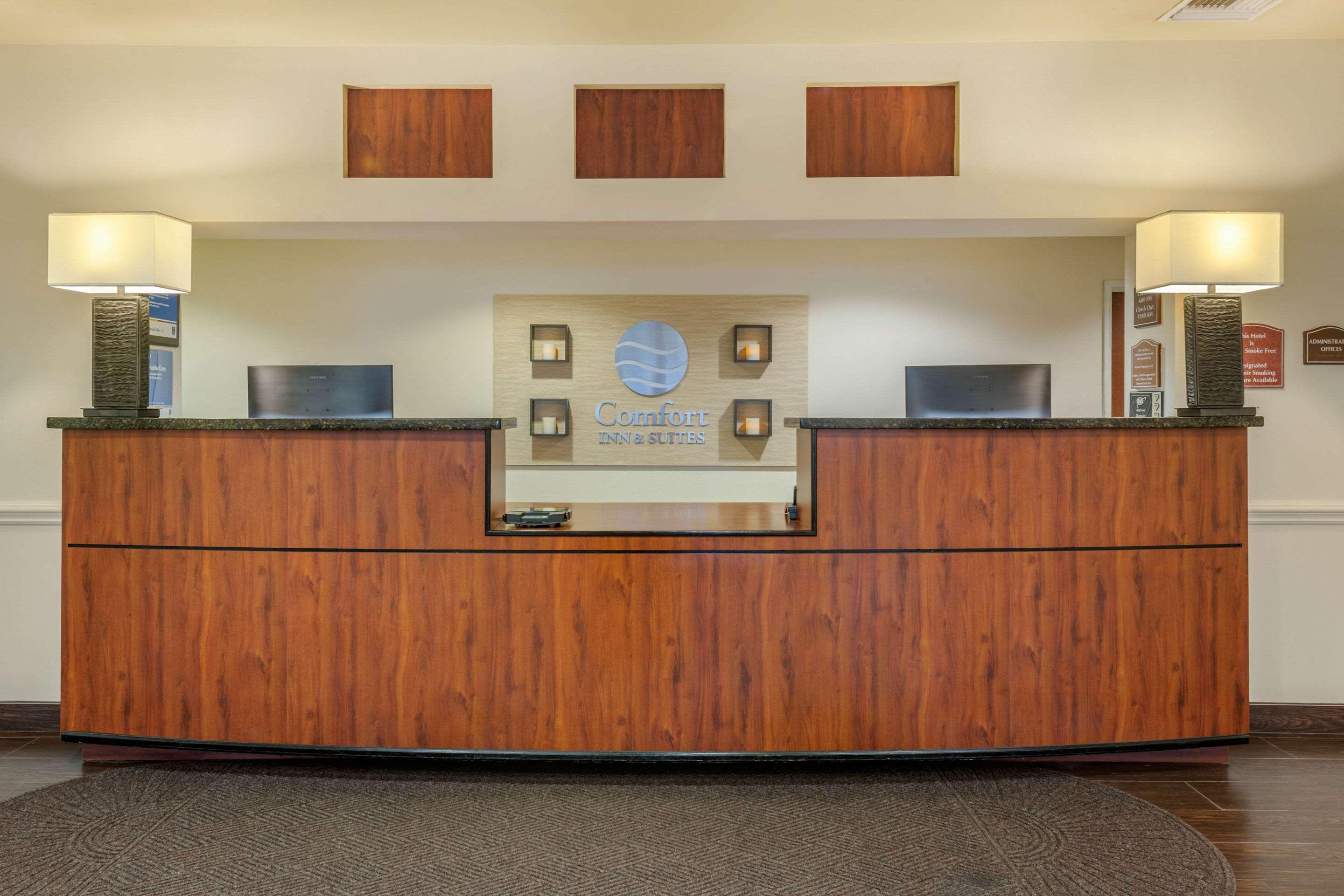 Comfort Inn & Suites Airport Fort Myers Exterior foto