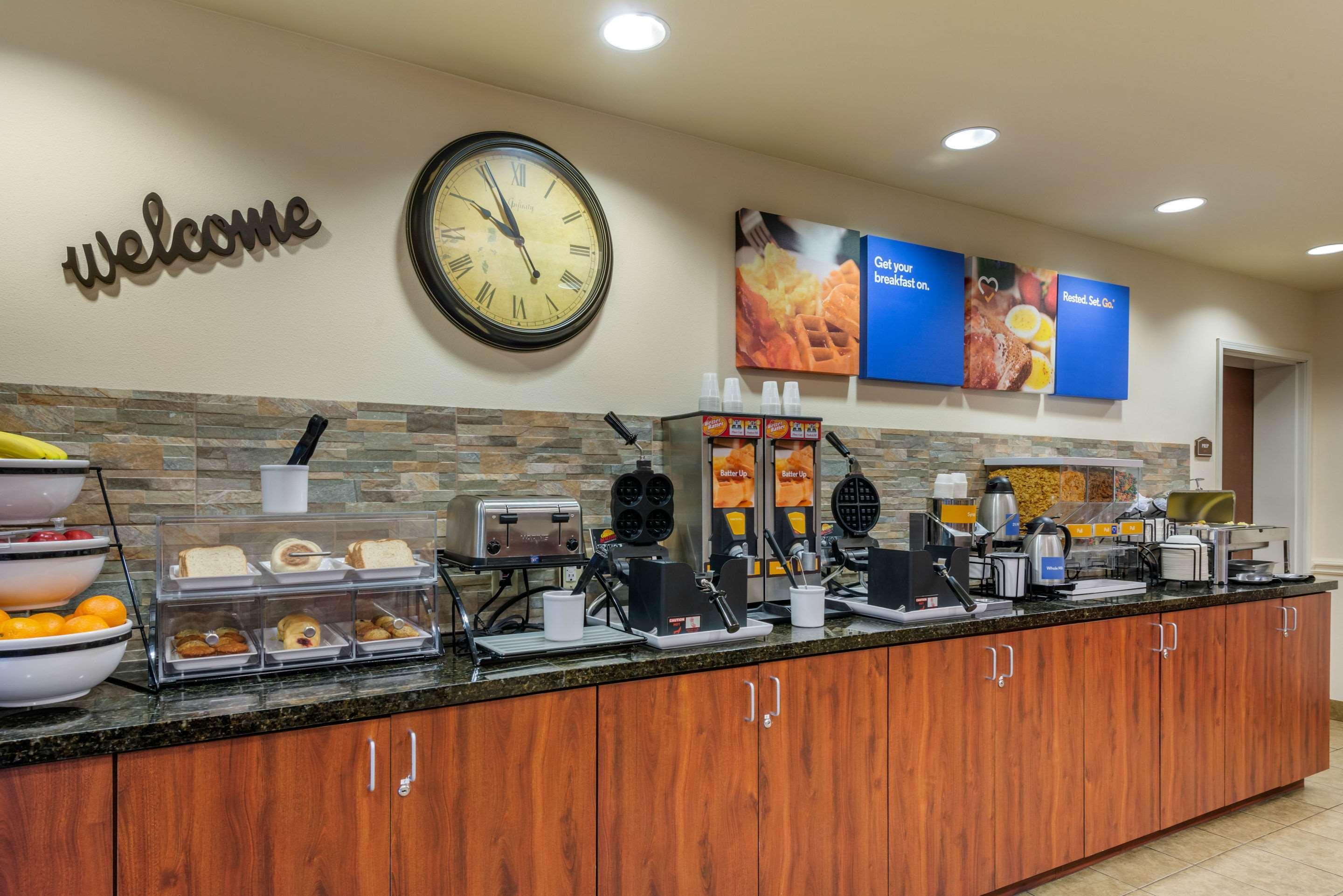 Comfort Inn & Suites Airport Fort Myers Exterior foto
