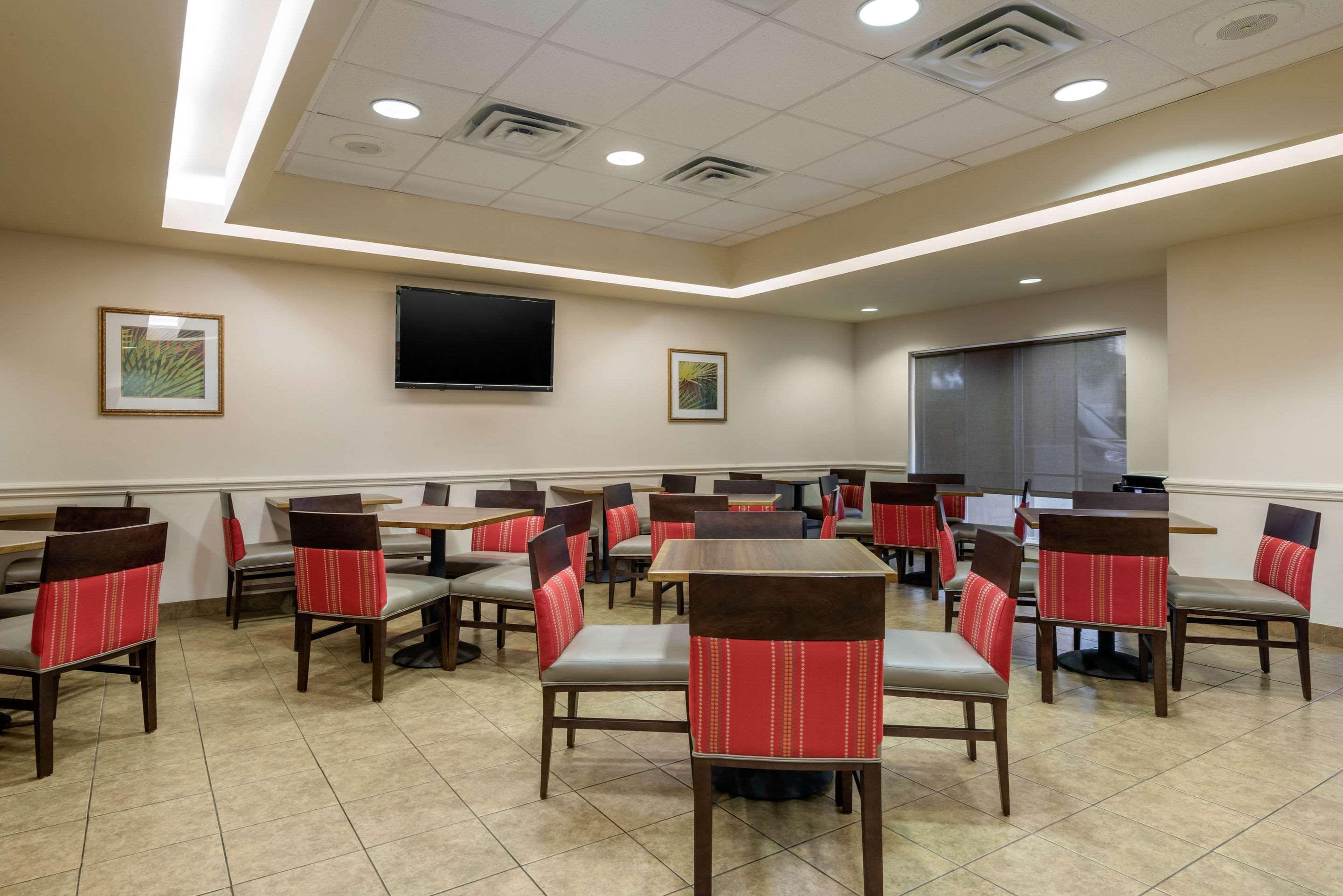 Comfort Inn & Suites Airport Fort Myers Exterior foto